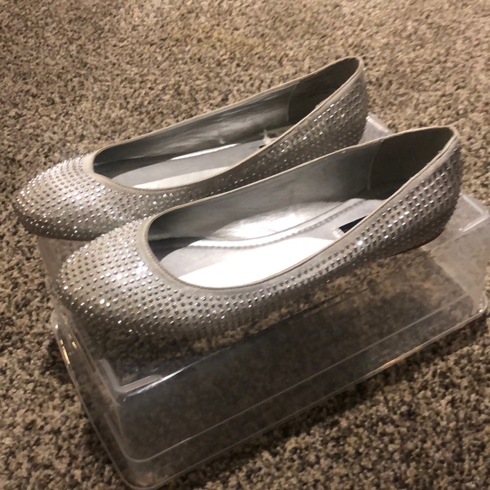Size 10! Beautiful sparkly ballet shoes! Worn one time